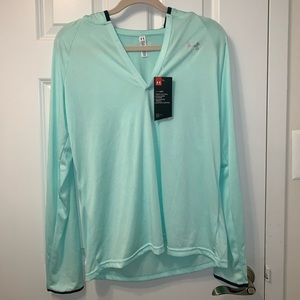 Women’s Size Large Under Armour Hooded Pullover